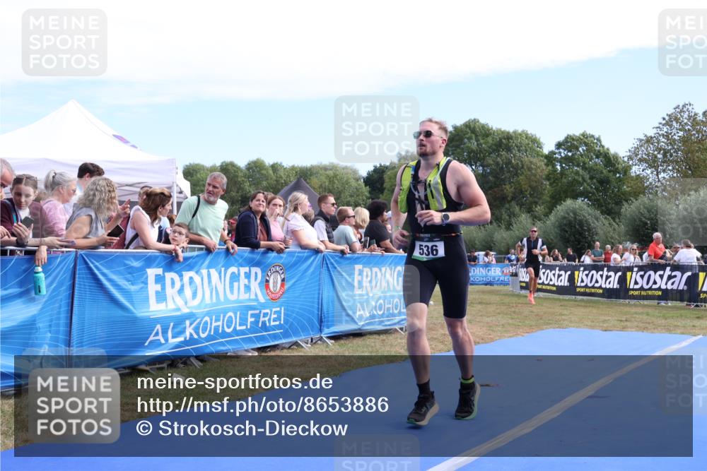 31.08.2025 - Elbe Triathlon Hamburg Strokosch-Dieckow http://msf.ph/oto/8653886 31.08.2025 11:29:16 Ziel 536, 747 meine-sportfotos.de