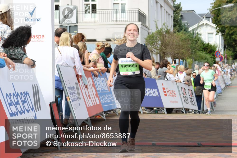 31.08.2025 - 21. Blankeneser Heldenlauf Strokosch-Dieckow http://msf.ph/oto/8653887 31.08.2025 11:06:57 Ziel 3377, 3322, 3246 meine-sportfotos.de