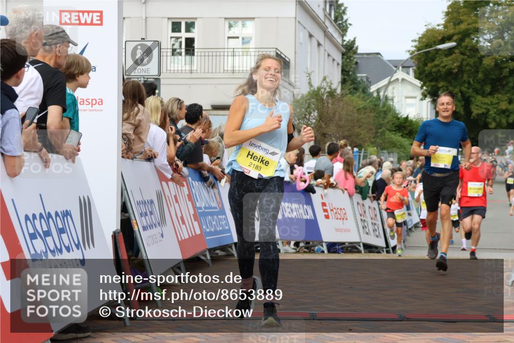 31.08.2025 - 21. Blankeneser Heldenlauf Strokosch-Dieckow http://msf.ph/oto/8653889 31.08.2025 10:25:04 Ziel 2398, 2183, 2384, 2717, 2285, 2286, 2331 meine-sportfotos.de