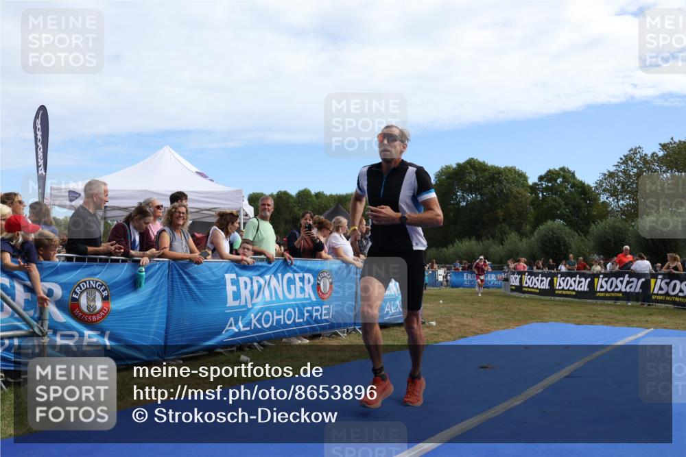 31.08.2025 - Elbe Triathlon Hamburg Strokosch-Dieckow http://msf.ph/oto/8653896 31.08.2025 11:29:22 Ziel 648, 747, 893 meine-sportfotos.de