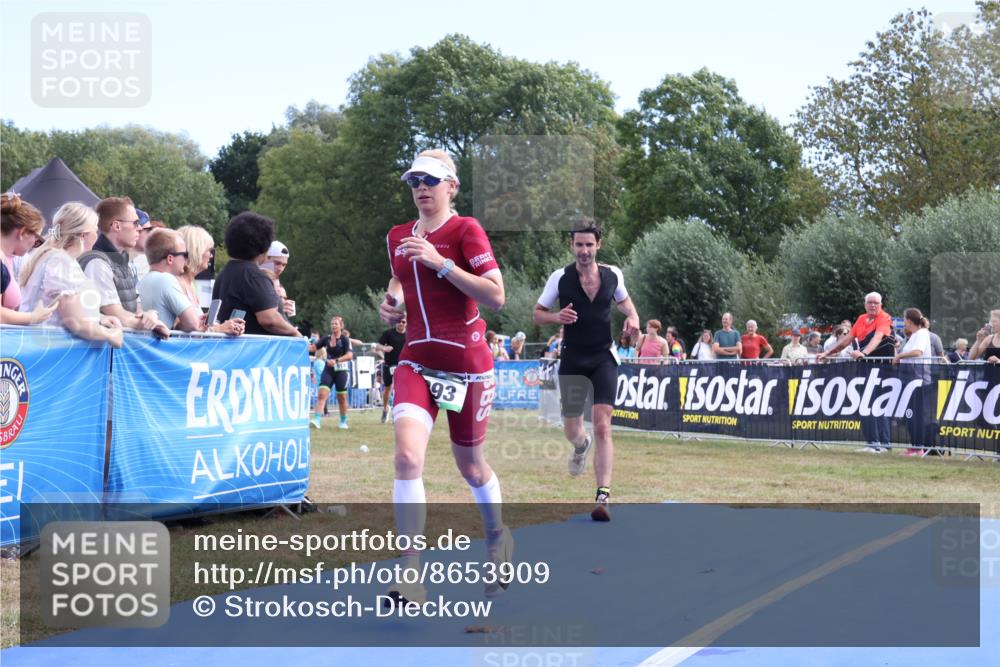 31.08.2025 - Elbe Triathlon Hamburg Strokosch-Dieckow http://msf.ph/oto/8653909 31.08.2025 11:29:27 Ziel 648, 835, 893, 1167 meine-sportfotos.de