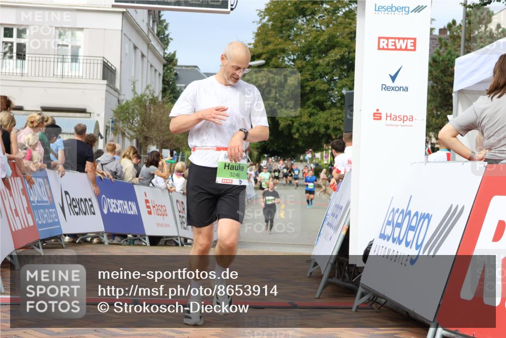 31.08.2025 - 21. Blankeneser Heldenlauf Strokosch-Dieckow http://msf.ph/oto/8653914 31.08.2025 11:06:50 Ziel 3261, 3246 meine-sportfotos.de
