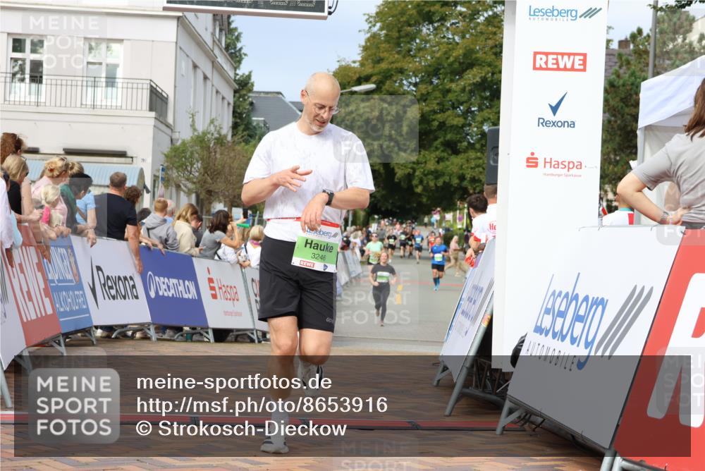 31.08.2025 - 21. Blankeneser Heldenlauf Strokosch-Dieckow http://msf.ph/oto/8653916 31.08.2025 11:06:50 Ziel 3261, 3246 meine-sportfotos.de