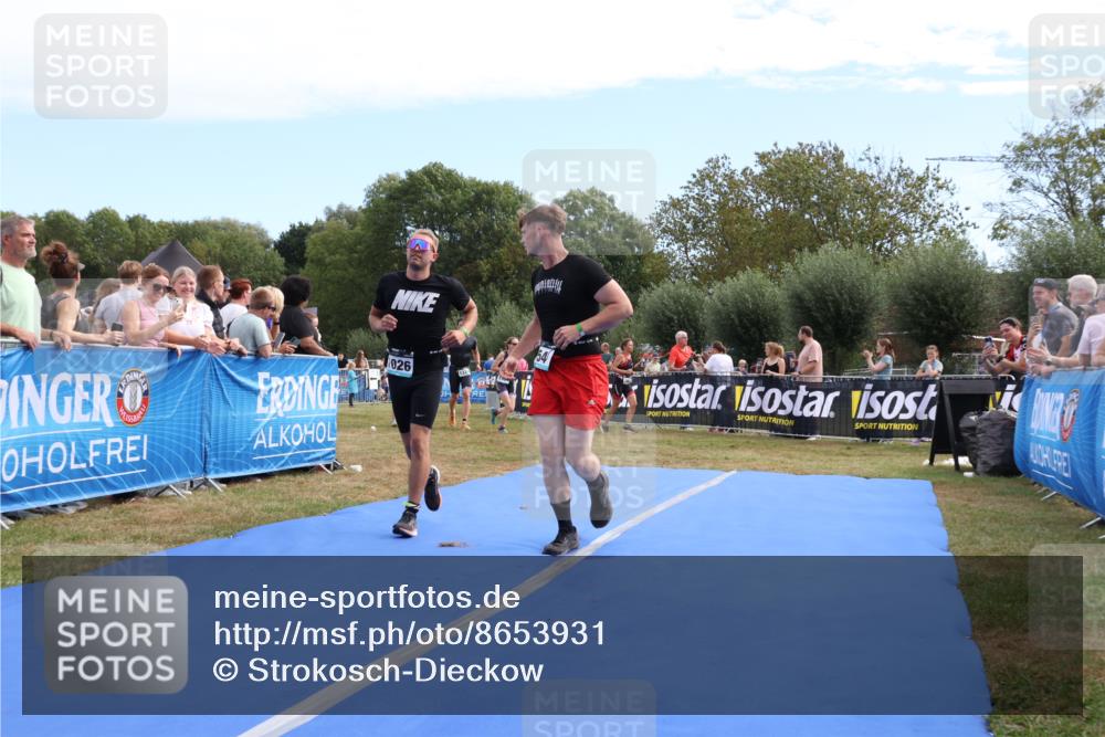 31.08.2025 - Elbe Triathlon Hamburg Strokosch-Dieckow http://msf.ph/oto/8653931 31.08.2025 11:29:44 Ziel 954, 1026, 1102, 1221, 1224 meine-sportfotos.de