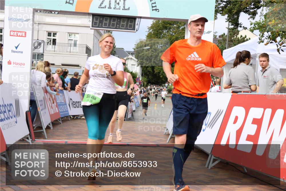 31.08.2025 - 21. Blankeneser Heldenlauf Strokosch-Dieckow http://msf.ph/oto/8653933 31.08.2025 11:06:40 Ziel 3429, 3541, 3423, 3173, 3203 meine-sportfotos.de