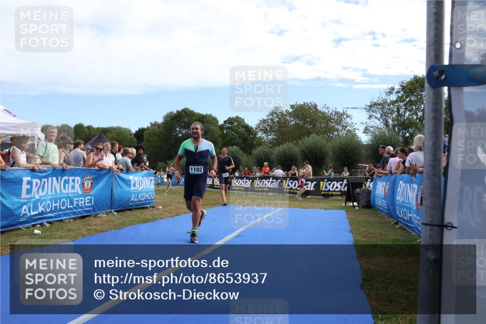 31.08.2025 - Elbe Triathlon Hamburg Strokosch-Dieckow http://msf.ph/oto/8653937 31.08.2025 11:29:47 Ziel 954, 1026, 1102, 1224, 1226 meine-sportfotos.de