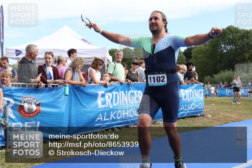 31.08.2025 - Elbe Triathlon Hamburg Strokosch-Dieckow http://msf.ph/oto/8653939 31.08.2025 11:29:48 Ziel 954, 1026, 1102, 1224, 1226 meine-sportfotos.de