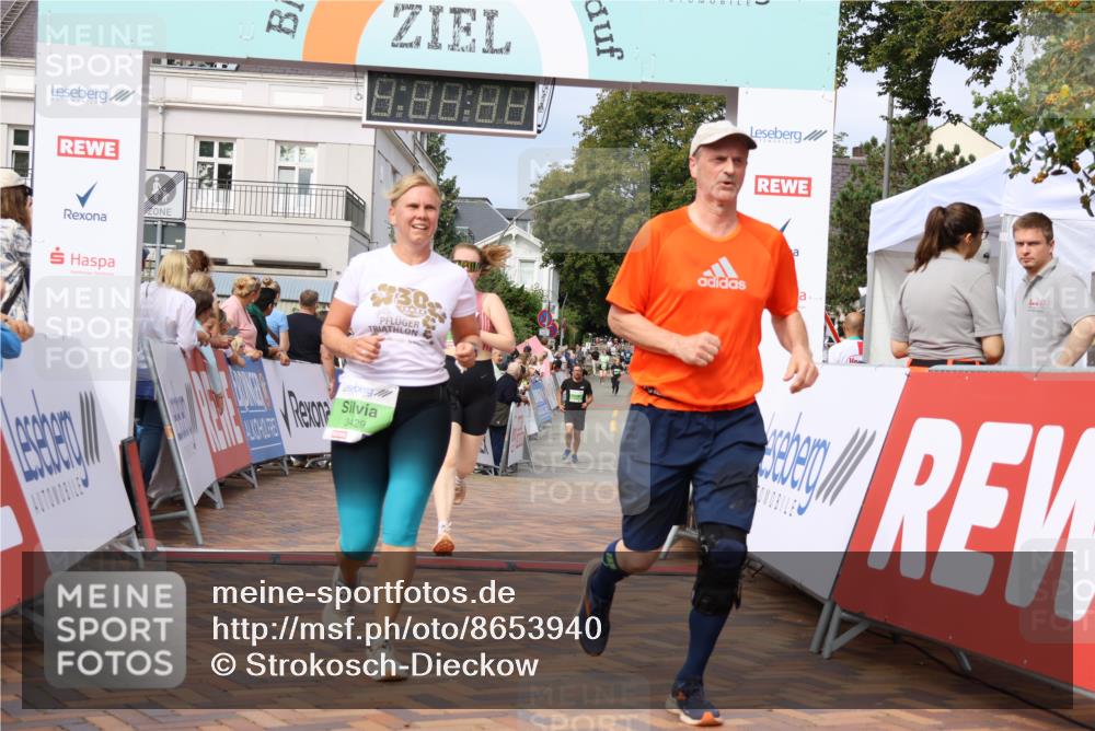31.08.2025 - 21. Blankeneser Heldenlauf Strokosch-Dieckow http://msf.ph/oto/8653940 31.08.2025 11:06:40 Ziel 3429, 3541, 3423, 3173, 3203 meine-sportfotos.de