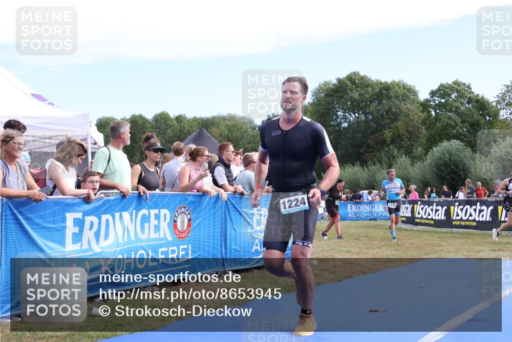 31.08.2025 - Elbe Triathlon Hamburg Strokosch-Dieckow http://msf.ph/oto/8653945 31.08.2025 11:29:50 Ziel 954, 1026, 1102, 1224, 1226 meine-sportfotos.de