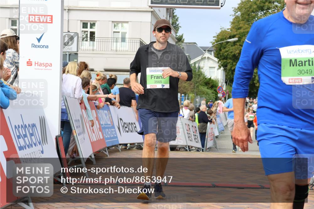 31.08.2025 - 21. Blankeneser Heldenlauf Strokosch-Dieckow http://msf.ph/oto/8653947 31.08.2025 11:06:32 Ziel 3565, 3541, 3049, 3375, 3203 meine-sportfotos.de