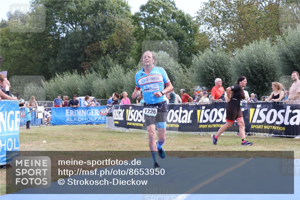 31.08.2025 - Elbe Triathlon Hamburg Strokosch-Dieckow http://msf.ph/oto/8653950 31.08.2025 11:29:53 Ziel 502, 941, 1224, 1226 meine-sportfotos.de