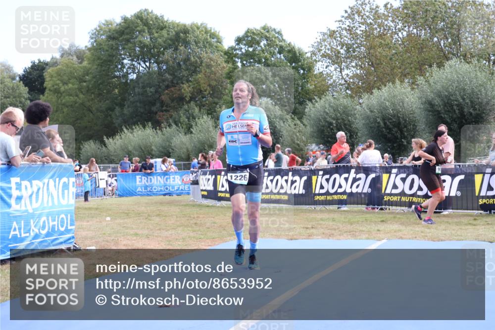 31.08.2025 - Elbe Triathlon Hamburg Strokosch-Dieckow http://msf.ph/oto/8653952 31.08.2025 11:29:53 Ziel 502, 941, 1224, 1226 meine-sportfotos.de
