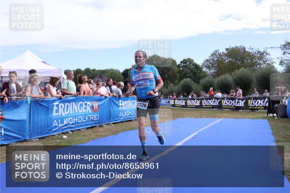 31.08.2025 - Elbe Triathlon Hamburg Strokosch-Dieckow http://msf.ph/oto/8653961 31.08.2025 11:29:55 Ziel 502, 941, 1224, 1226 meine-sportfotos.de