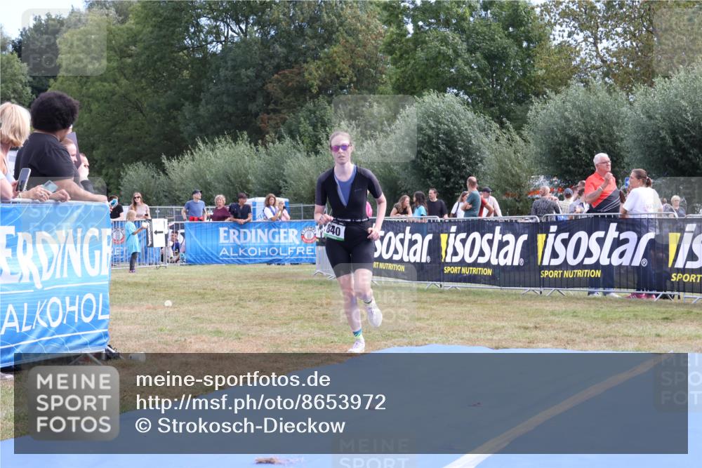 31.08.2025 - Elbe Triathlon Hamburg Strokosch-Dieckow http://msf.ph/oto/8653972 31.08.2025 11:30:06 Ziel 502, 840, 941 meine-sportfotos.de