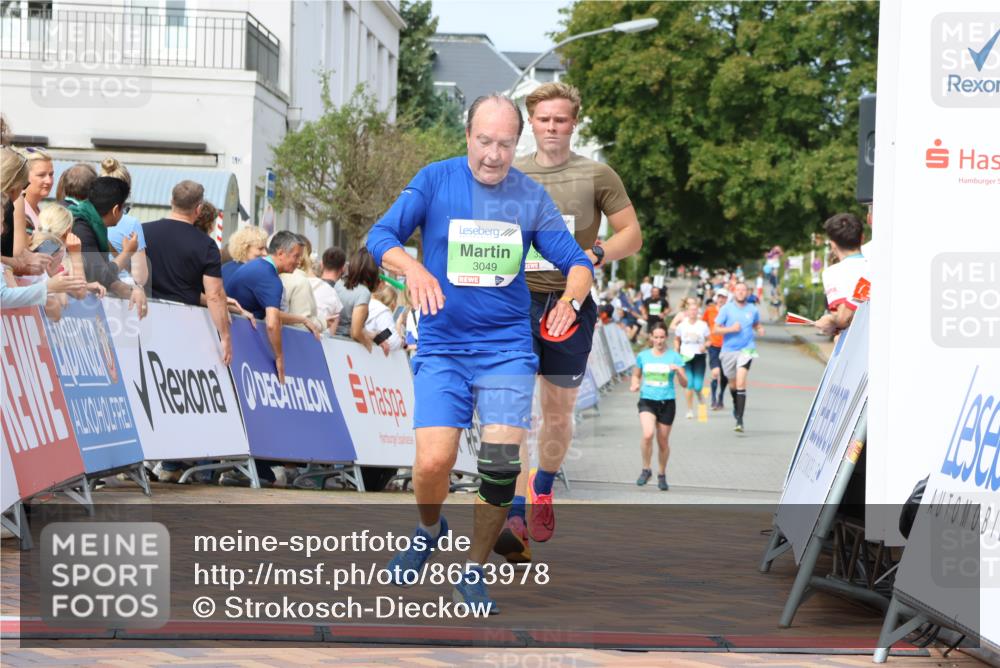31.08.2025 - 21. Blankeneser Heldenlauf Strokosch-Dieckow http://msf.ph/oto/8653978 31.08.2025 11:06:28 Ziel 3089, 3565, 3049, 3375 meine-sportfotos.de