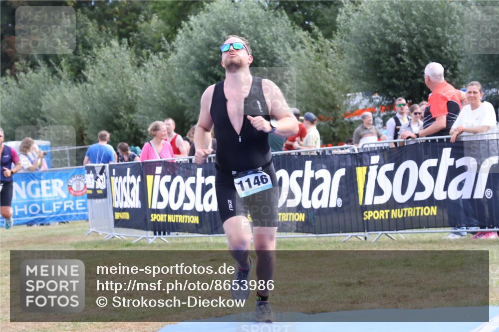31.08.2025 - Elbe Triathlon Hamburg Strokosch-Dieckow http://msf.ph/oto/8653986 31.08.2025 11:30:26 Ziel 612, 615, 1027, 1146, 1169 meine-sportfotos.de