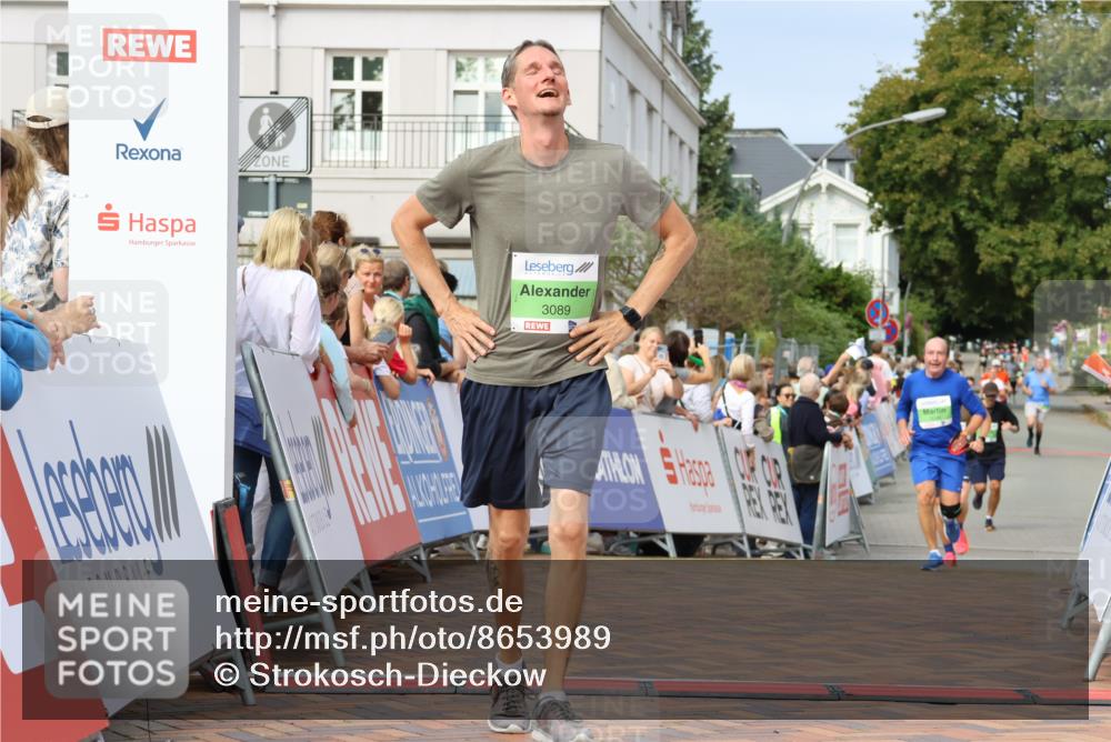 31.08.2025 - 21. Blankeneser Heldenlauf Strokosch-Dieckow http://msf.ph/oto/8653989 31.08.2025 11:06:24 Ziel 3305, 3089, 3049 meine-sportfotos.de