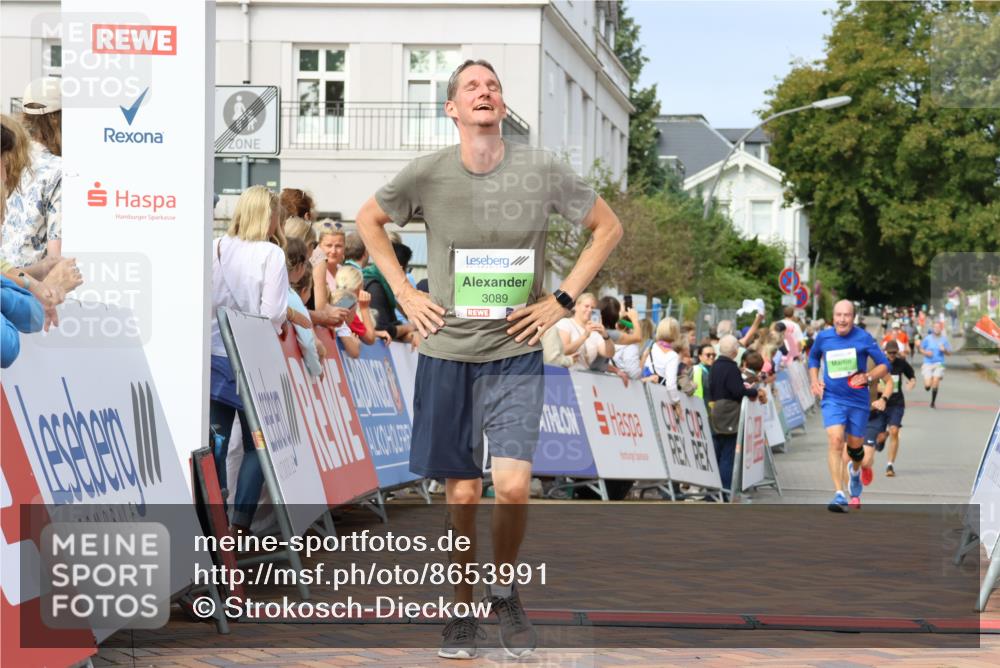 31.08.2025 - 21. Blankeneser Heldenlauf Strokosch-Dieckow http://msf.ph/oto/8653991 31.08.2025 11:06:24 Ziel 3305, 3089, 3049 meine-sportfotos.de