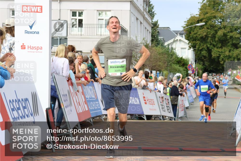31.08.2025 - 21. Blankeneser Heldenlauf Strokosch-Dieckow http://msf.ph/oto/8653995 31.08.2025 11:06:24 Ziel 3305, 3089, 3049 meine-sportfotos.de