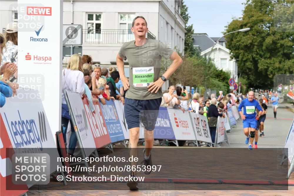 31.08.2025 - 21. Blankeneser Heldenlauf Strokosch-Dieckow http://msf.ph/oto/8653997 31.08.2025 11:06:24 Ziel 3305, 3089, 3049 meine-sportfotos.de