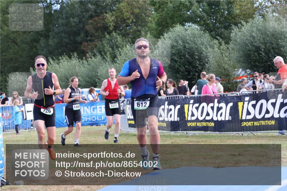 31.08.2025 - Elbe Triathlon Hamburg Strokosch-Dieckow http://msf.ph/oto/8654002 31.08.2025 11:30:31 Ziel 612, 623, 726, 1146 meine-sportfotos.de