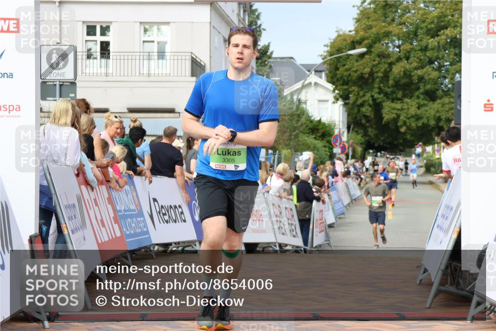 31.08.2025 - 21. Blankeneser Heldenlauf Strokosch-Dieckow http://msf.ph/oto/8654006 31.08.2025 11:06:17 Ziel 3305, 3554 meine-sportfotos.de