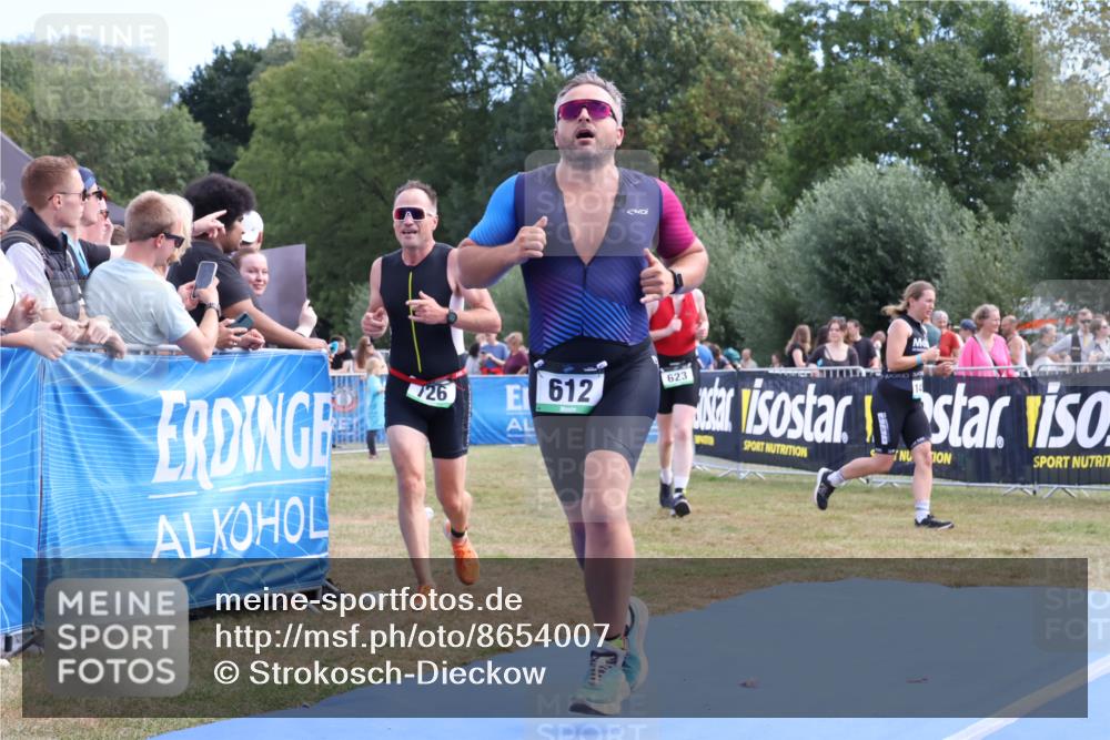 31.08.2025 - Elbe Triathlon Hamburg Strokosch-Dieckow http://msf.ph/oto/8654007 31.08.2025 11:30:32 Ziel 612, 623, 726, 1146 meine-sportfotos.de