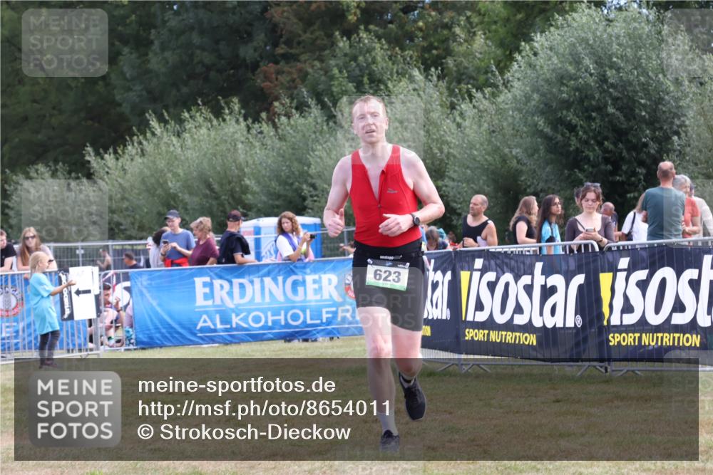 31.08.2025 - Elbe Triathlon Hamburg Strokosch-Dieckow http://msf.ph/oto/8654011 31.08.2025 11:30:34 Ziel 612, 623, 726, 1195 meine-sportfotos.de