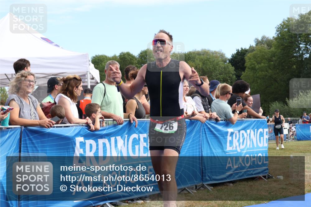 31.08.2025 - Elbe Triathlon Hamburg Strokosch-Dieckow http://msf.ph/oto/8654013 31.08.2025 11:30:35 Ziel 612, 623, 726, 1195 meine-sportfotos.de