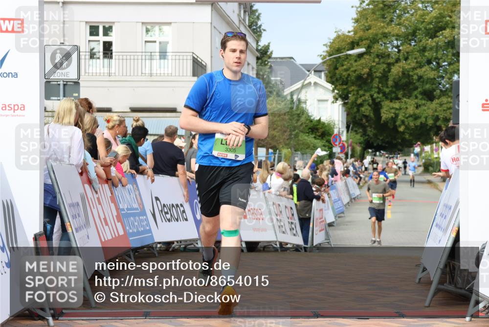 31.08.2025 - 21. Blankeneser Heldenlauf Strokosch-Dieckow http://msf.ph/oto/8654015 31.08.2025 11:06:17 Ziel 3305, 3554 meine-sportfotos.de