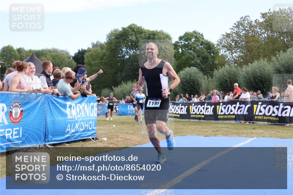 31.08.2025 - Elbe Triathlon Hamburg Strokosch-Dieckow http://msf.ph/oto/8654020 31.08.2025 11:30:42 Ziel 623, 993, 1195 meine-sportfotos.de