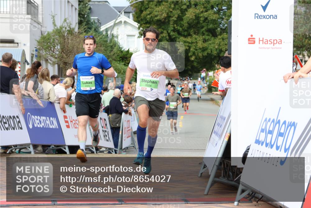 31.08.2025 - 21. Blankeneser Heldenlauf Strokosch-Dieckow http://msf.ph/oto/8654027 31.08.2025 11:06:15 Ziel 3305, 3554 meine-sportfotos.de