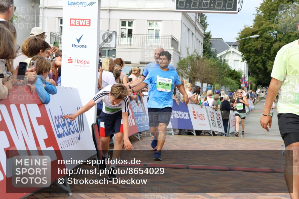 31.08.2025 - 21. Blankeneser Heldenlauf Strokosch-Dieckow http://msf.ph/oto/8654029 31.08.2025 11:06:00 Ziel 3312, 3381, 3498, 3681, 3427, 3183, 3207, 3637 meine-sportfotos.de