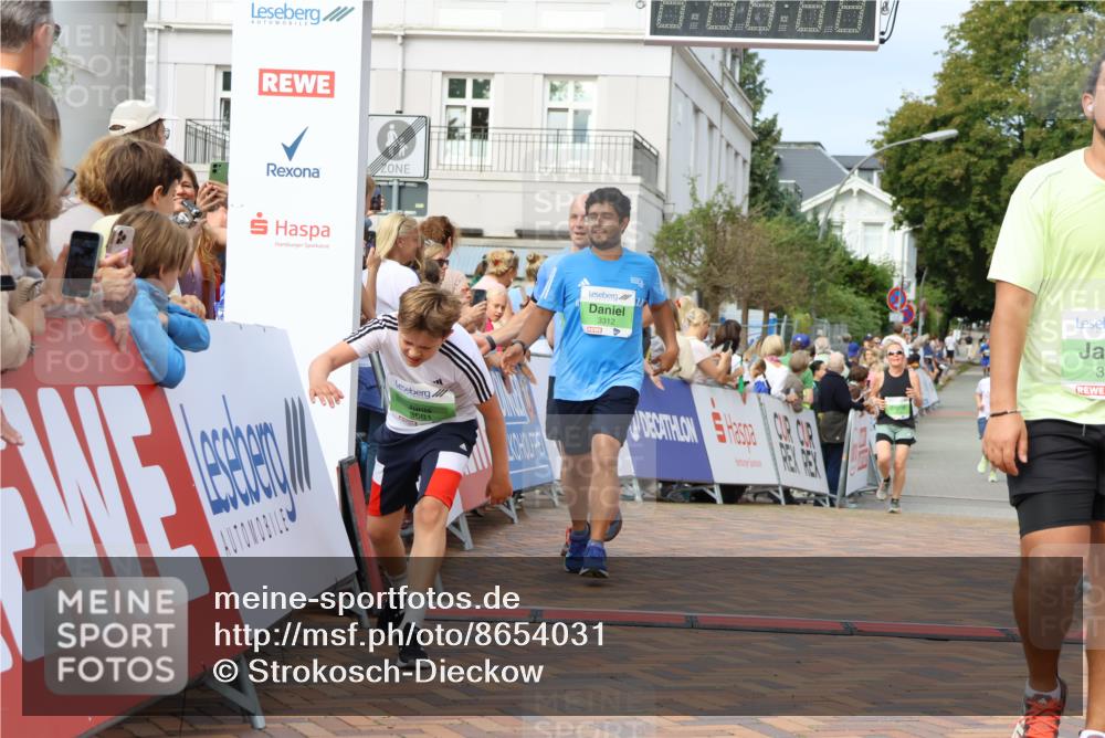 31.08.2025 - 21. Blankeneser Heldenlauf Strokosch-Dieckow http://msf.ph/oto/8654031 31.08.2025 11:06:00 Ziel 3312, 3381, 3498, 3681, 3427, 3183, 3207, 3637 meine-sportfotos.de