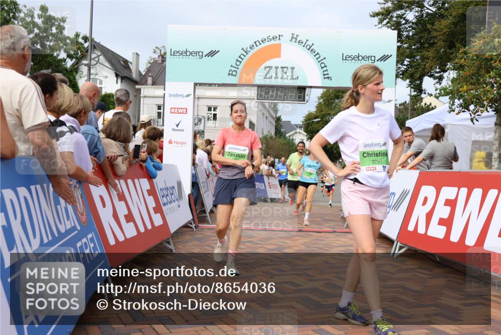 31.08.2025 - 21. Blankeneser Heldenlauf Strokosch-Dieckow http://msf.ph/oto/8654036 31.08.2025 11:05:56 Ziel 3312, 3498, 3681, 3183, 3207, 3297, 3637 meine-sportfotos.de