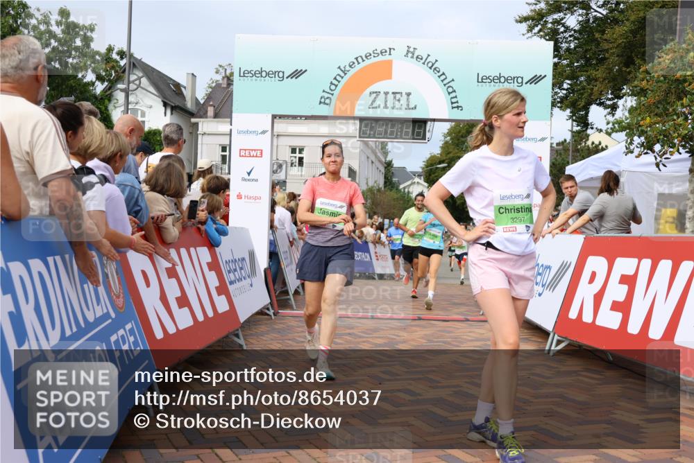 31.08.2025 - 21. Blankeneser Heldenlauf Strokosch-Dieckow http://msf.ph/oto/8654037 31.08.2025 11:05:56 Ziel 3312, 3498, 3681, 3183, 3207, 3297, 3637 meine-sportfotos.de