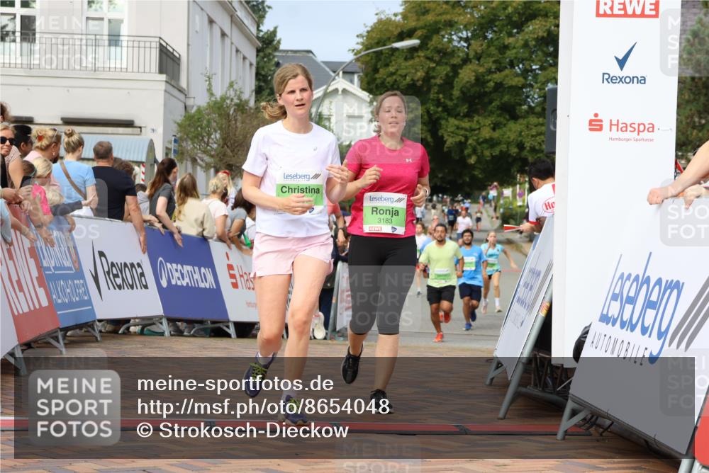 31.08.2025 - 21. Blankeneser Heldenlauf Strokosch-Dieckow http://msf.ph/oto/8654048 31.08.2025 11:05:52 Ziel 3183, 3207, 3297, 3637 meine-sportfotos.de