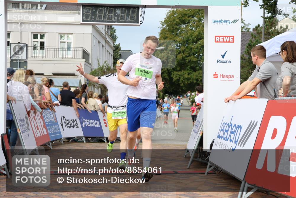 31.08.2025 - 21. Blankeneser Heldenlauf Strokosch-Dieckow http://msf.ph/oto/8654061 31.08.2025 11:05:42 Ziel 3595, 3274, 3398, 3710, 3407, 3165, 3168 meine-sportfotos.de