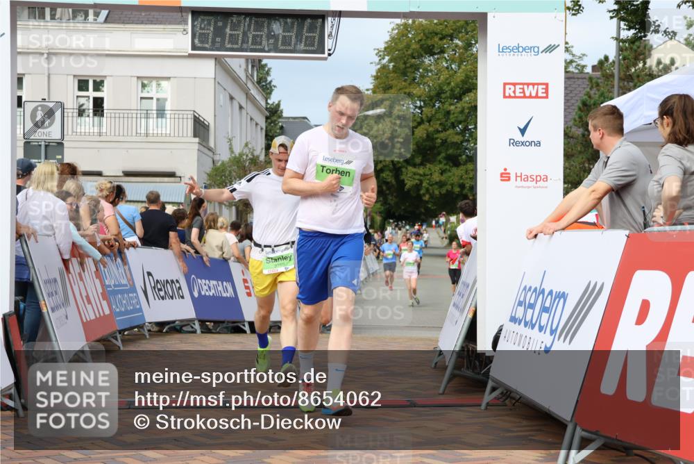31.08.2025 - 21. Blankeneser Heldenlauf Strokosch-Dieckow http://msf.ph/oto/8654062 31.08.2025 11:05:42 Ziel 3595, 3274, 3398, 3710, 3407, 3165, 3168 meine-sportfotos.de