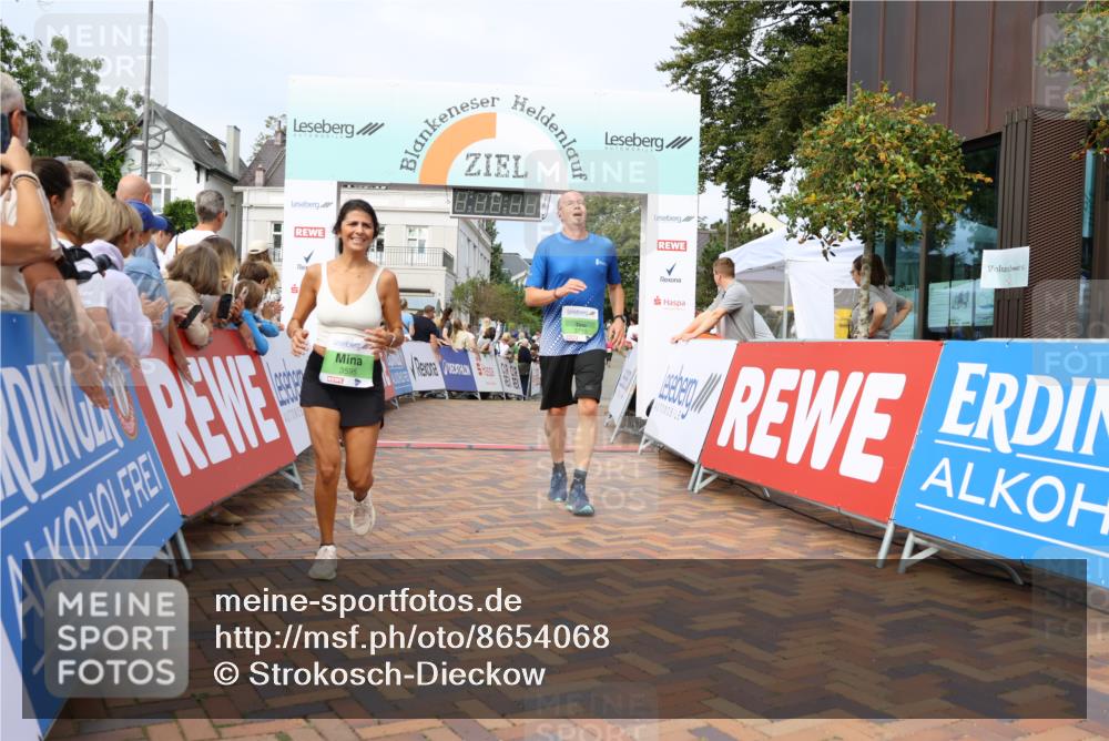 31.08.2025 - 21. Blankeneser Heldenlauf Strokosch-Dieckow http://msf.ph/oto/8654068 31.08.2025 11:05:39 Ziel 3595, 3274, 3398, 3733, 3710, 3200, 3407, 3165, 3168 meine-sportfotos.de