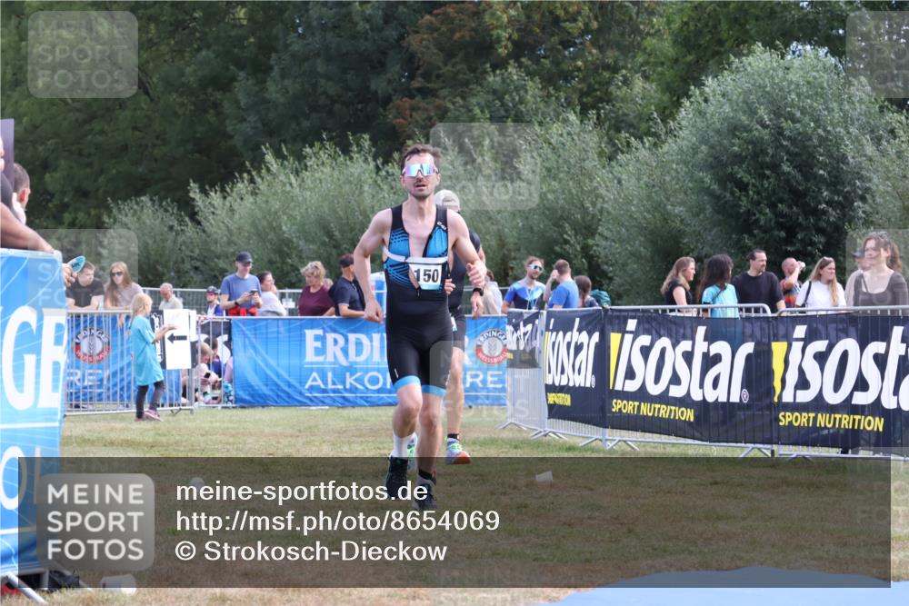 31.08.2025 - Elbe Triathlon Hamburg Strokosch-Dieckow http://msf.ph/oto/8654069 31.08.2025 11:30:48 Ziel 993, 1150, 1195, 1244 meine-sportfotos.de