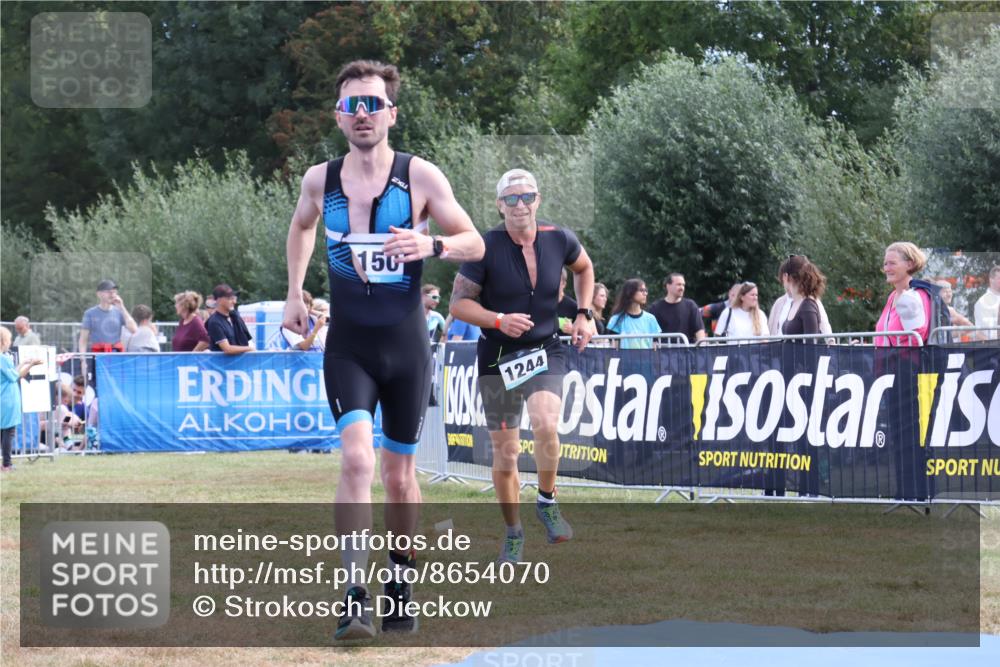 31.08.2025 - Elbe Triathlon Hamburg Strokosch-Dieckow http://msf.ph/oto/8654070 31.08.2025 11:30:50 Ziel 993, 1150, 1243, 1244 meine-sportfotos.de