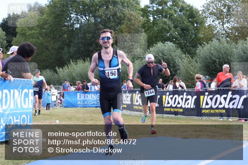 31.08.2025 - Elbe Triathlon Hamburg Strokosch-Dieckow http://msf.ph/oto/8654072 31.08.2025 11:30:51 Ziel 993, 1150, 1213, 1243, 1244 meine-sportfotos.de