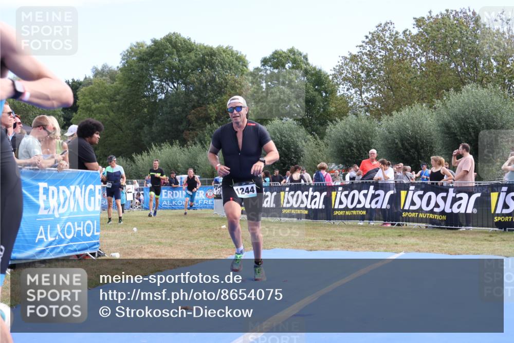 31.08.2025 - Elbe Triathlon Hamburg Strokosch-Dieckow http://msf.ph/oto/8654075 31.08.2025 11:30:52 Ziel 993, 1150, 1213, 1243, 1244 meine-sportfotos.de