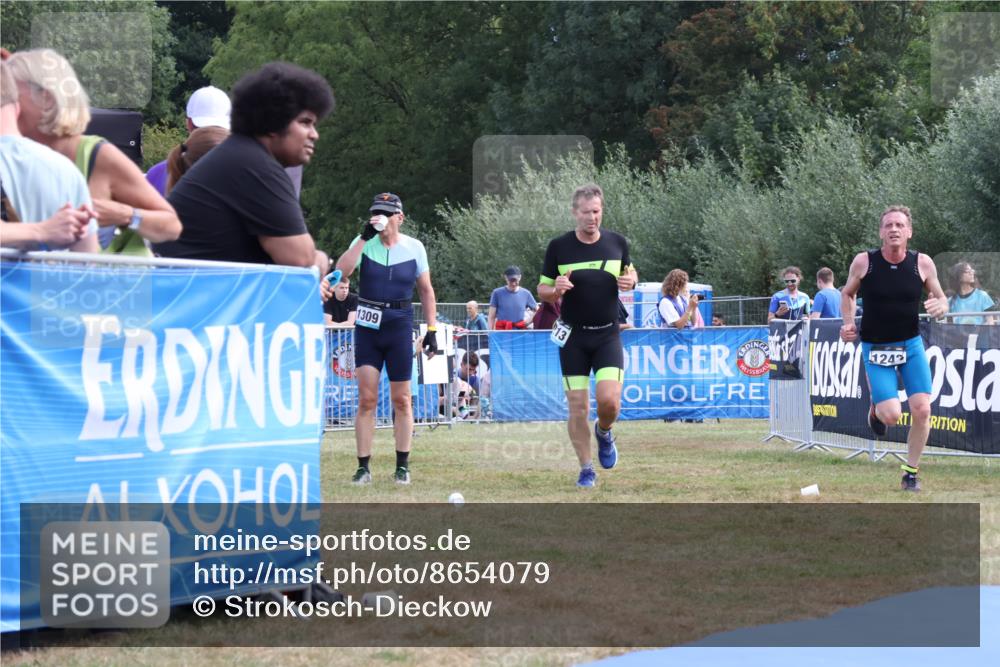 31.08.2025 - Elbe Triathlon Hamburg Strokosch-Dieckow http://msf.ph/oto/8654079 31.08.2025 11:30:55 Ziel 1150, 1213, 1243, 1244 meine-sportfotos.de