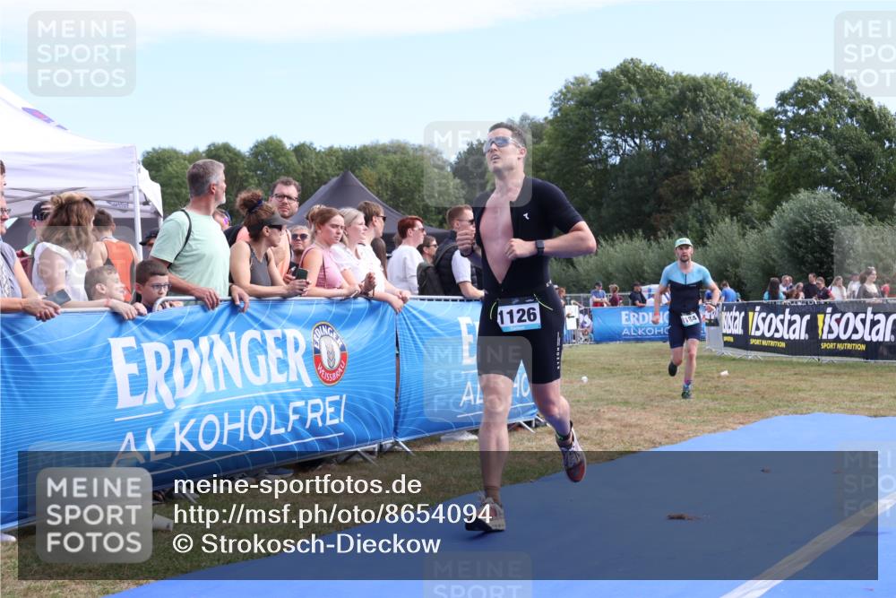 31.08.2025 - Elbe Triathlon Hamburg Strokosch-Dieckow http://msf.ph/oto/8654094 31.08.2025 11:31:13 Ziel 948, 1126, 1184 meine-sportfotos.de