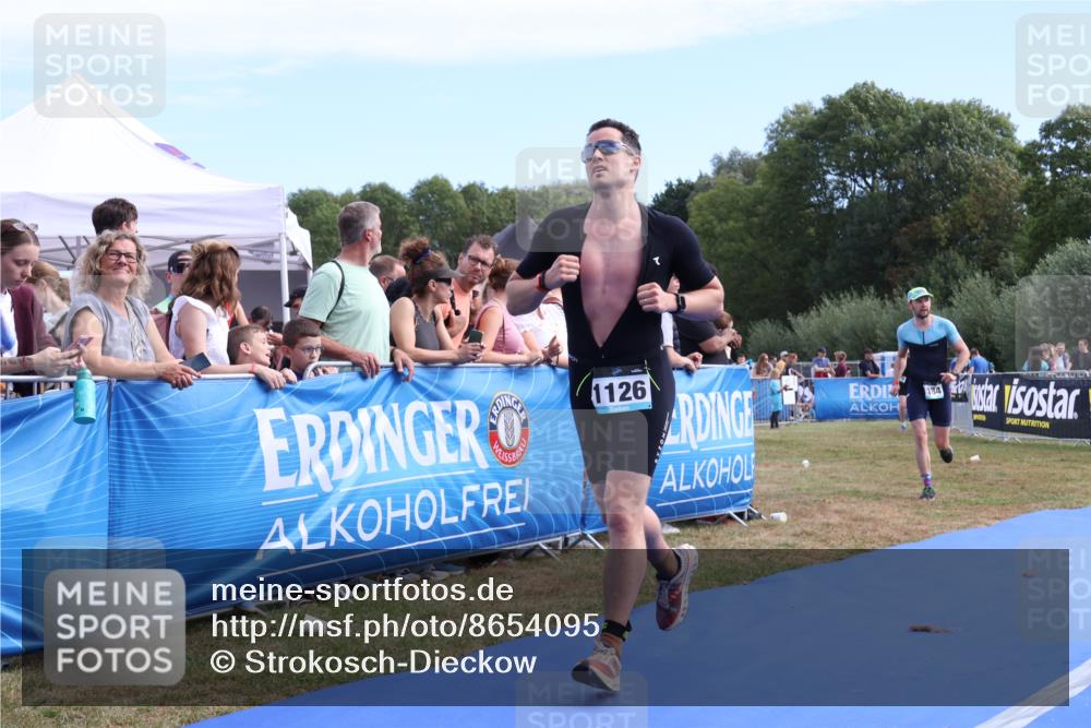 31.08.2025 - Elbe Triathlon Hamburg Strokosch-Dieckow http://msf.ph/oto/8654095 31.08.2025 11:31:13 Ziel 948, 1126, 1184 meine-sportfotos.de