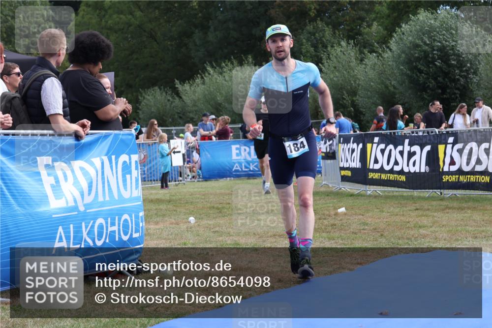 31.08.2025 - Elbe Triathlon Hamburg Strokosch-Dieckow http://msf.ph/oto/8654098 31.08.2025 11:31:14 Ziel 813, 948, 1126, 1184 meine-sportfotos.de