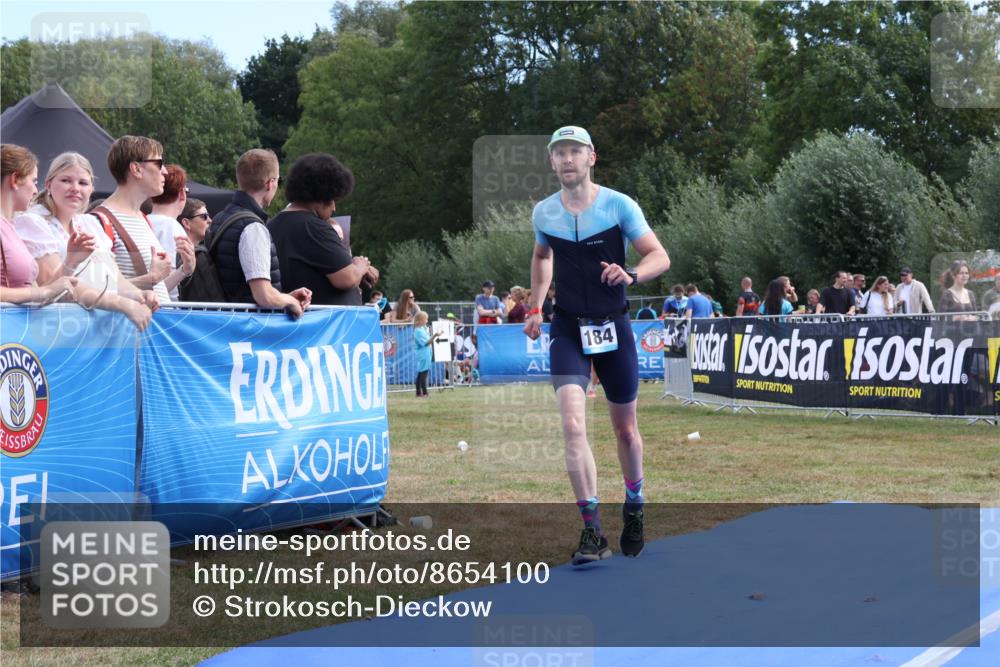 31.08.2025 - Elbe Triathlon Hamburg Strokosch-Dieckow http://msf.ph/oto/8654100 31.08.2025 11:31:15 Ziel 813, 948, 1126, 1184 meine-sportfotos.de