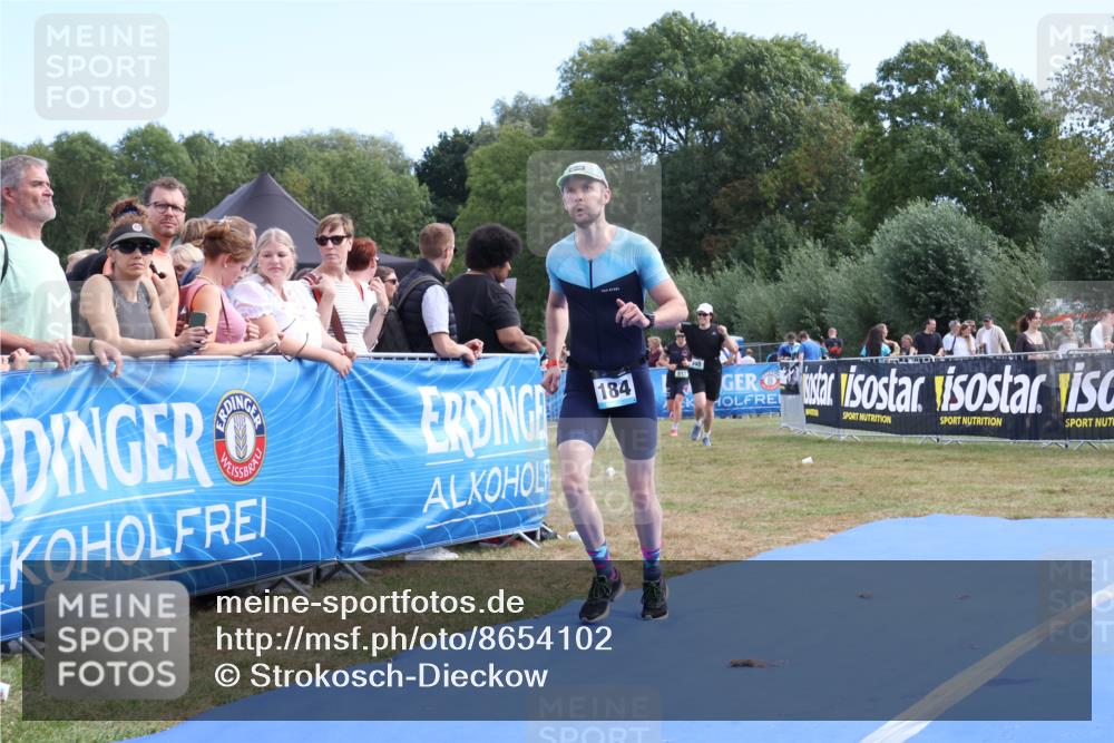 31.08.2025 - Elbe Triathlon Hamburg Strokosch-Dieckow http://msf.ph/oto/8654102 31.08.2025 11:31:15 Ziel 813, 948, 1126, 1184 meine-sportfotos.de
